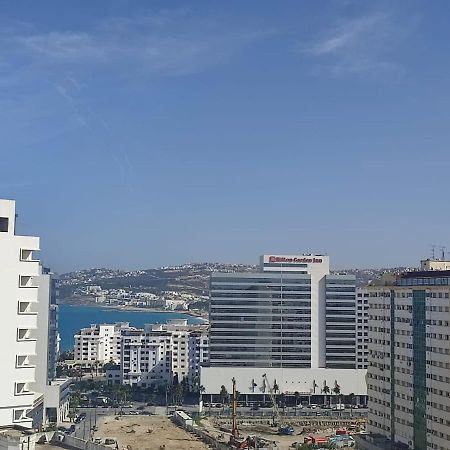 Ap 2Ch City Centre Parking En Face Hilton A Cote Du Plage Tanger Kültér fotó