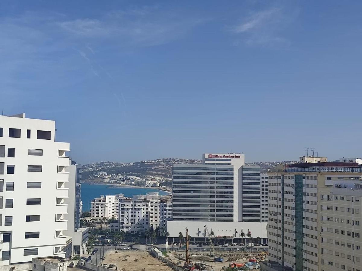 Ap 2Ch City Centre Parking En Face Hilton A Cote Du Plage Tanger Kültér fotó